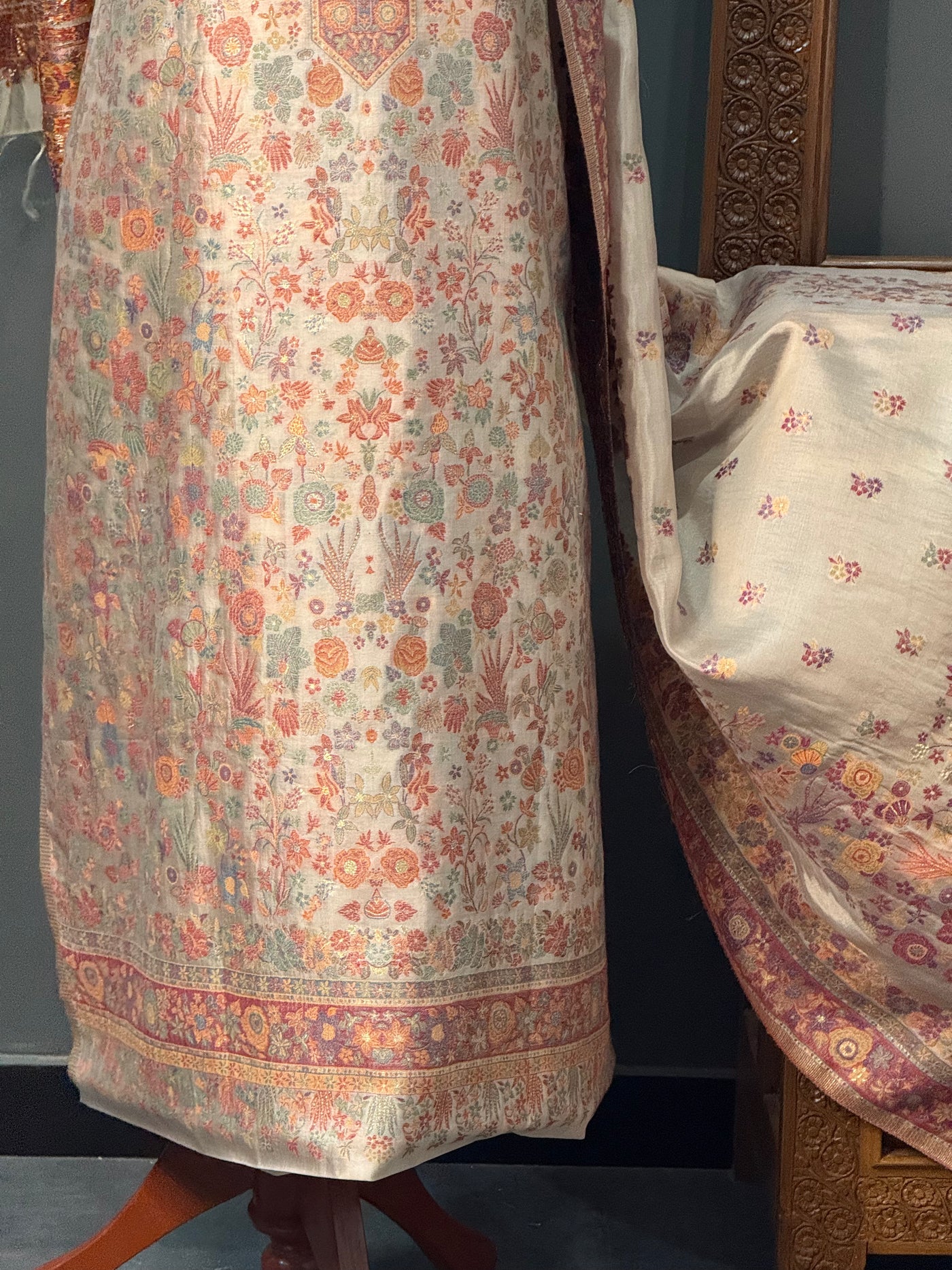 REGAL LOOM SHAHI RESHAM