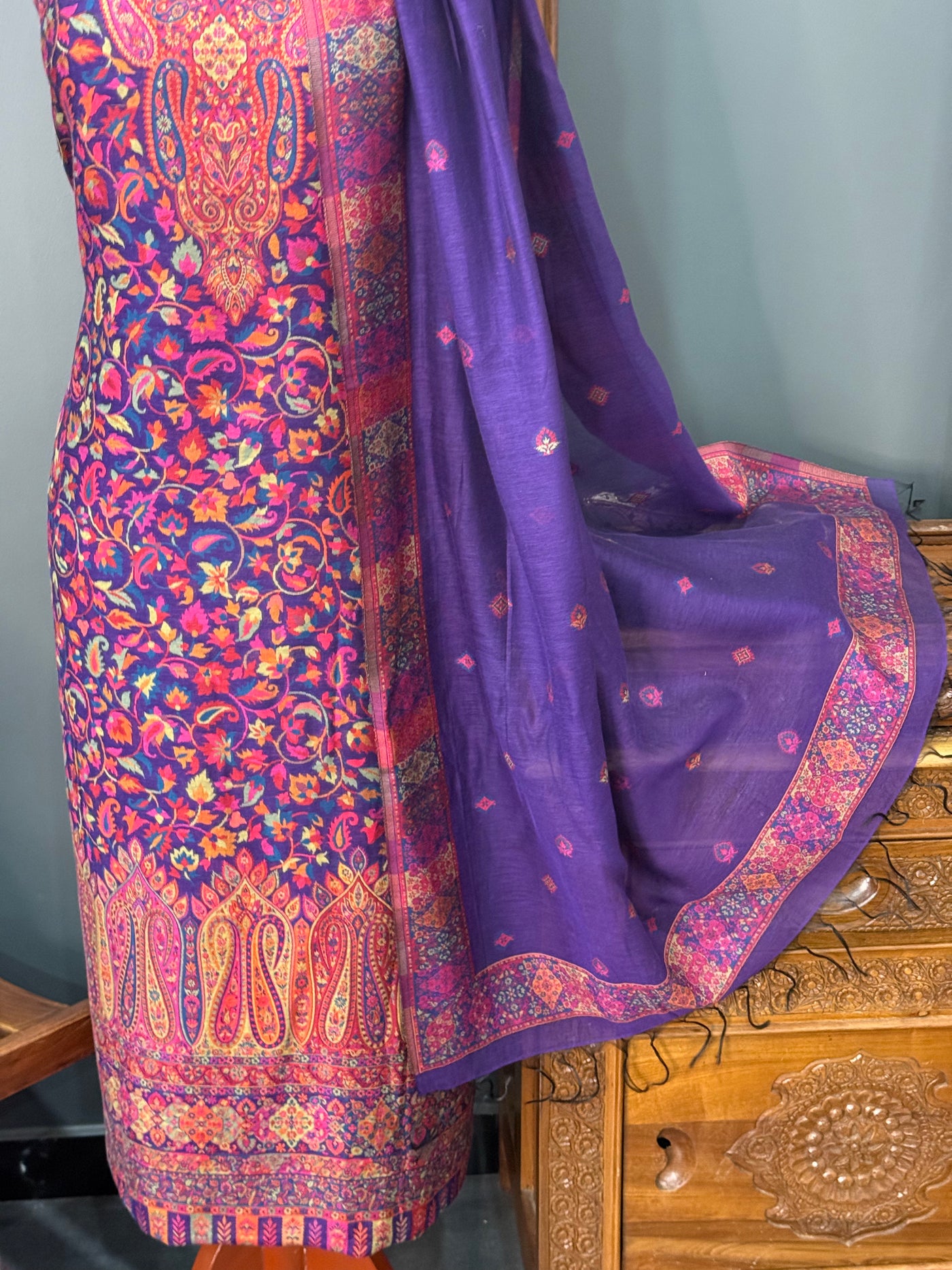 REGAL LOOM SHAHI RESHAM