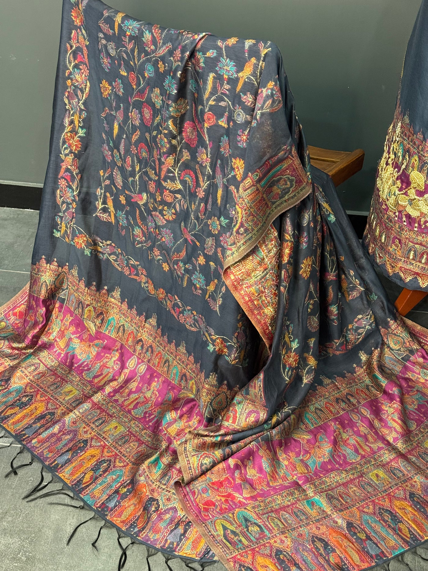 REGAL LOOM SHAHI RESHAM