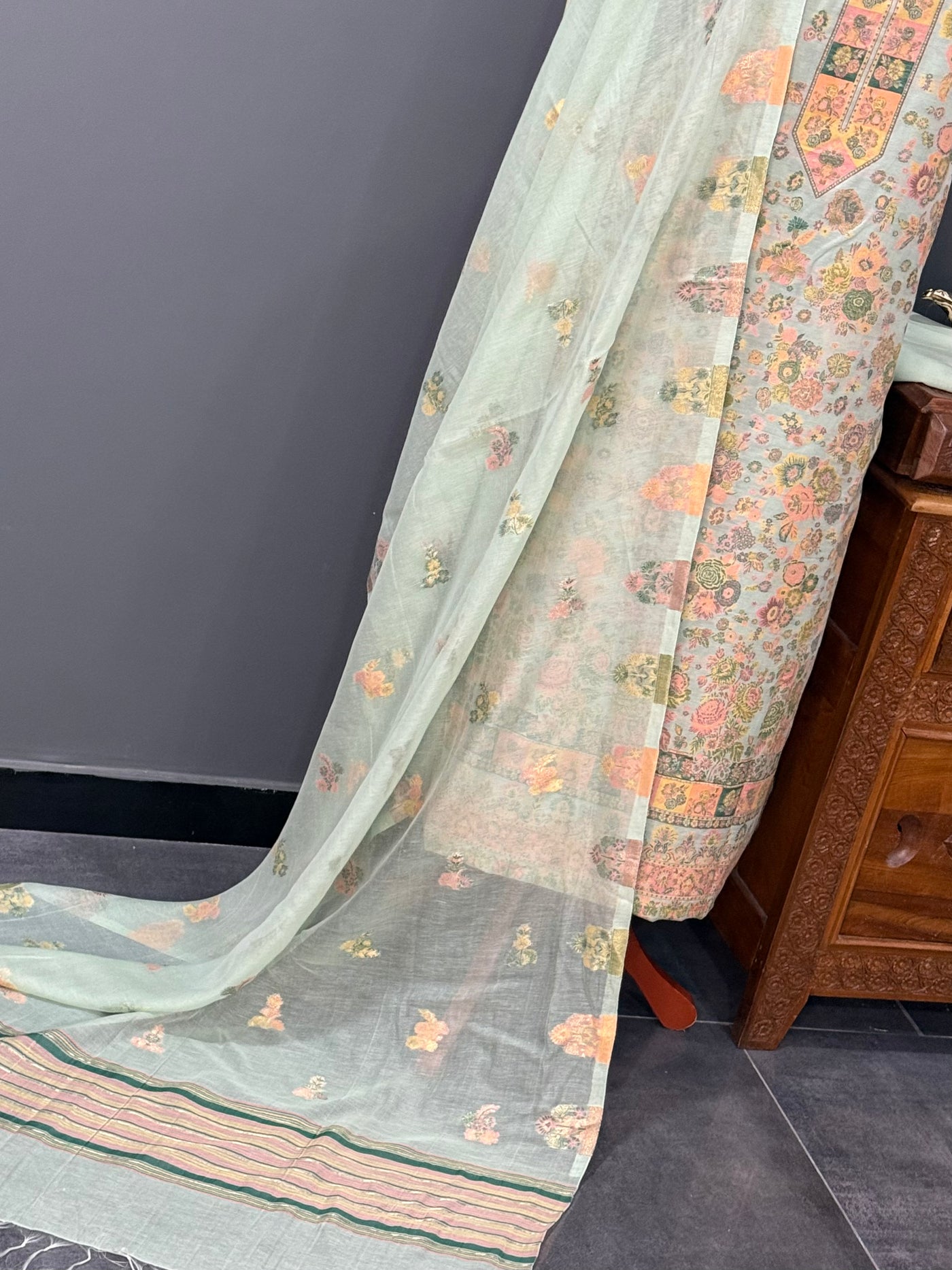 REGAL LOOM SHAHI RESHAM