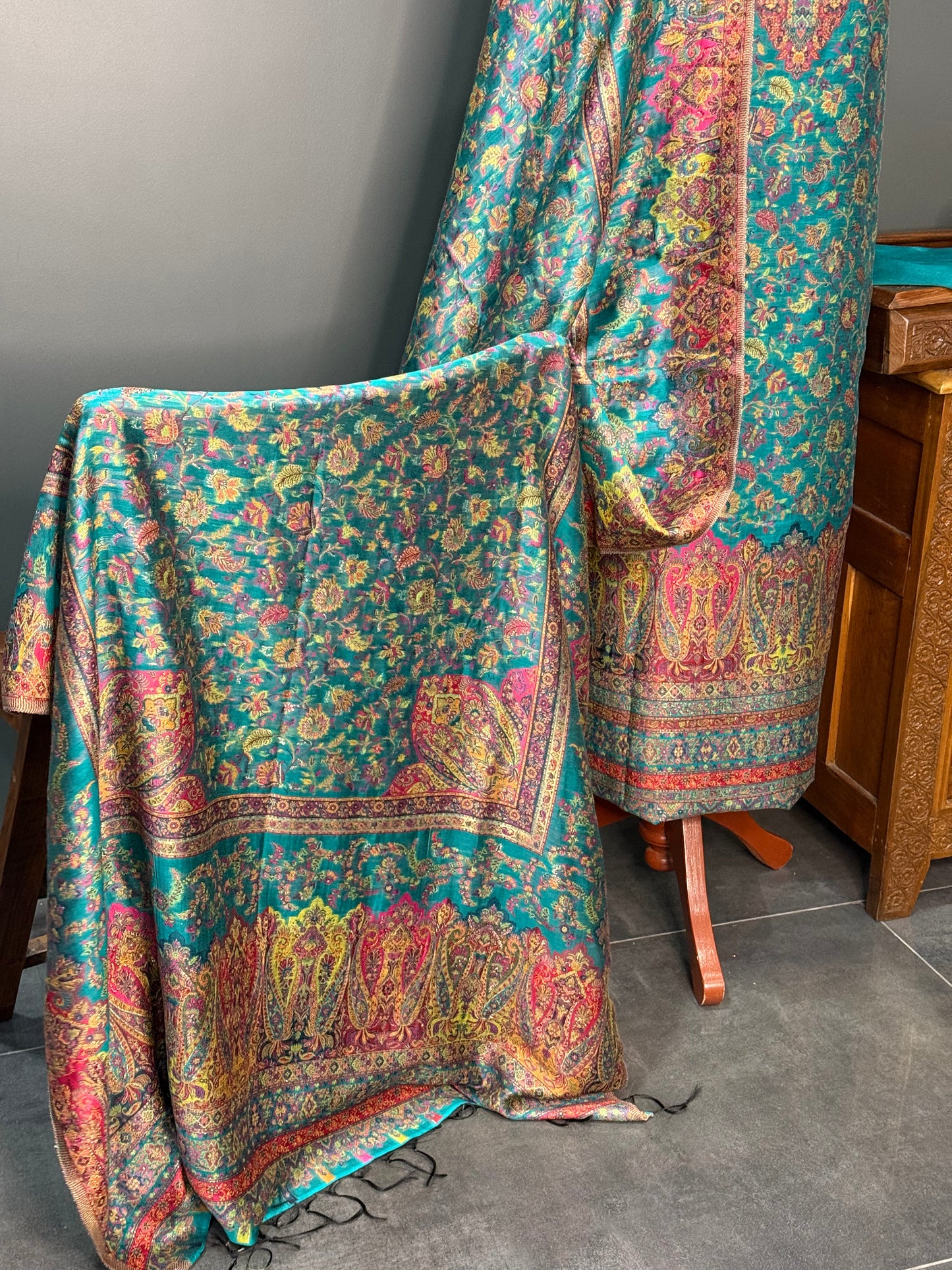 REGAL LOOM