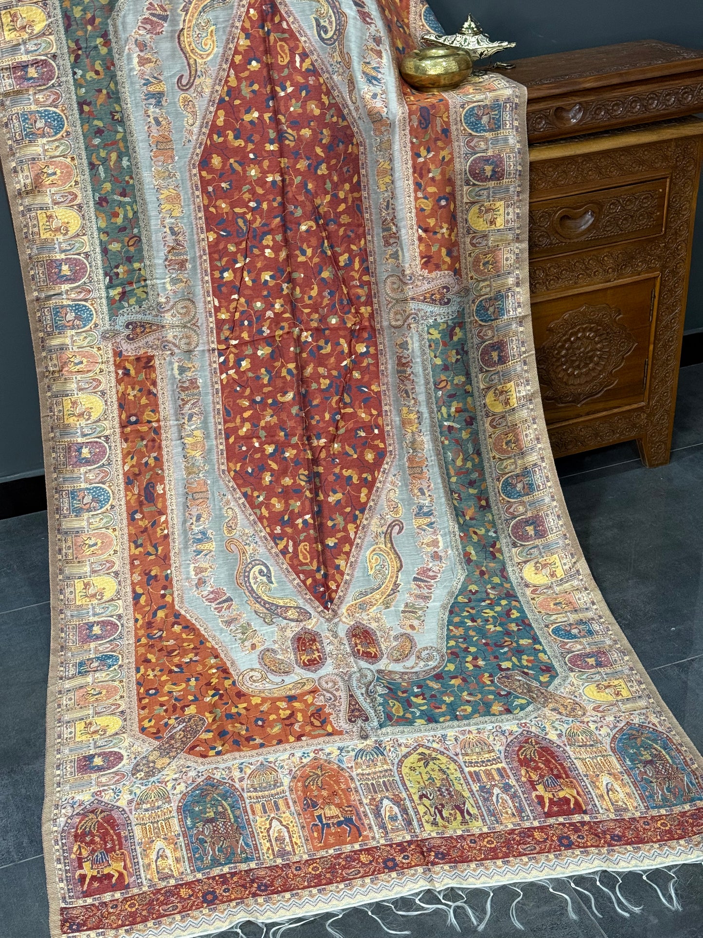 NOOR-E-KANI